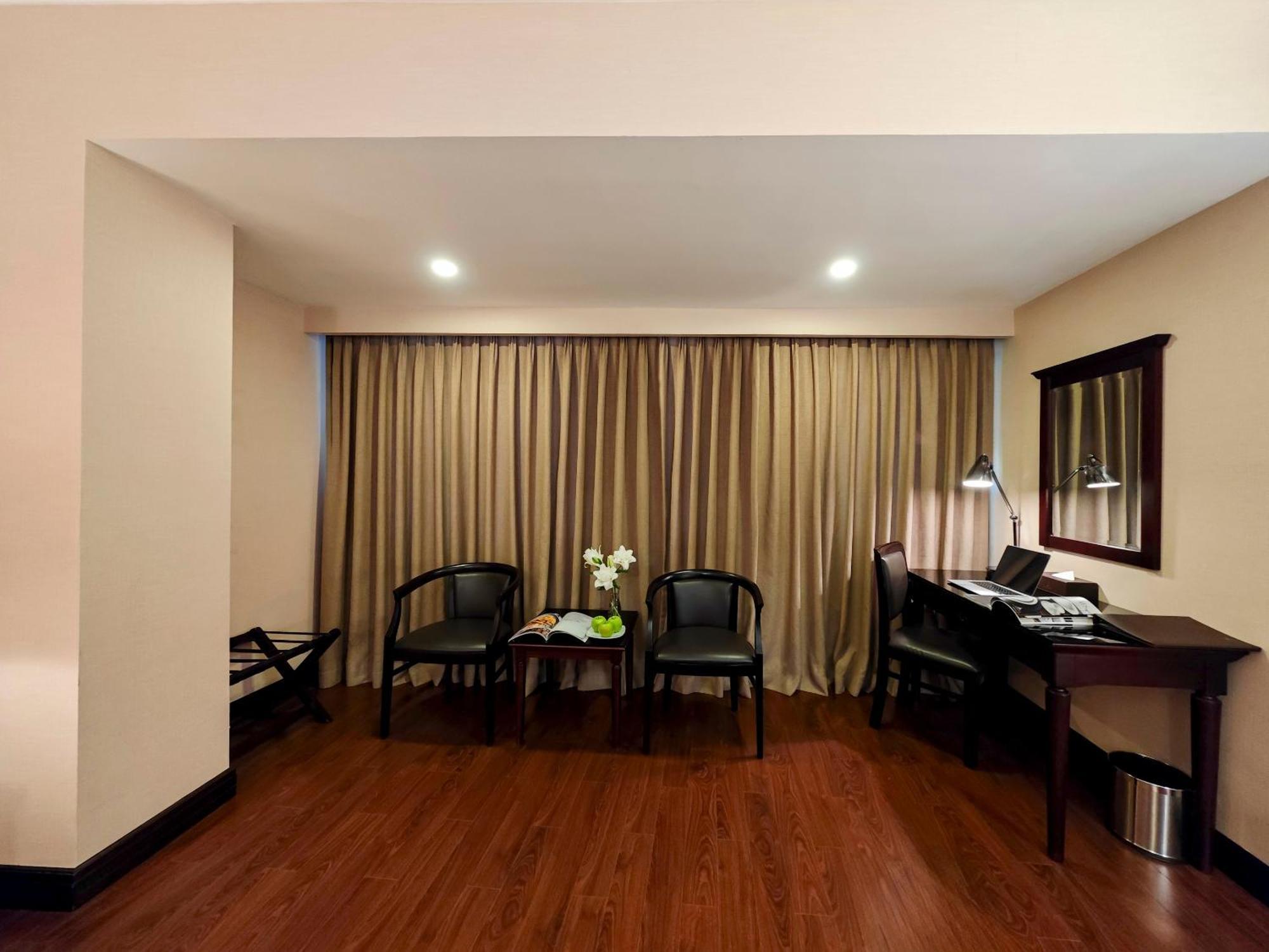 Khách sạn Nhat Ha 2