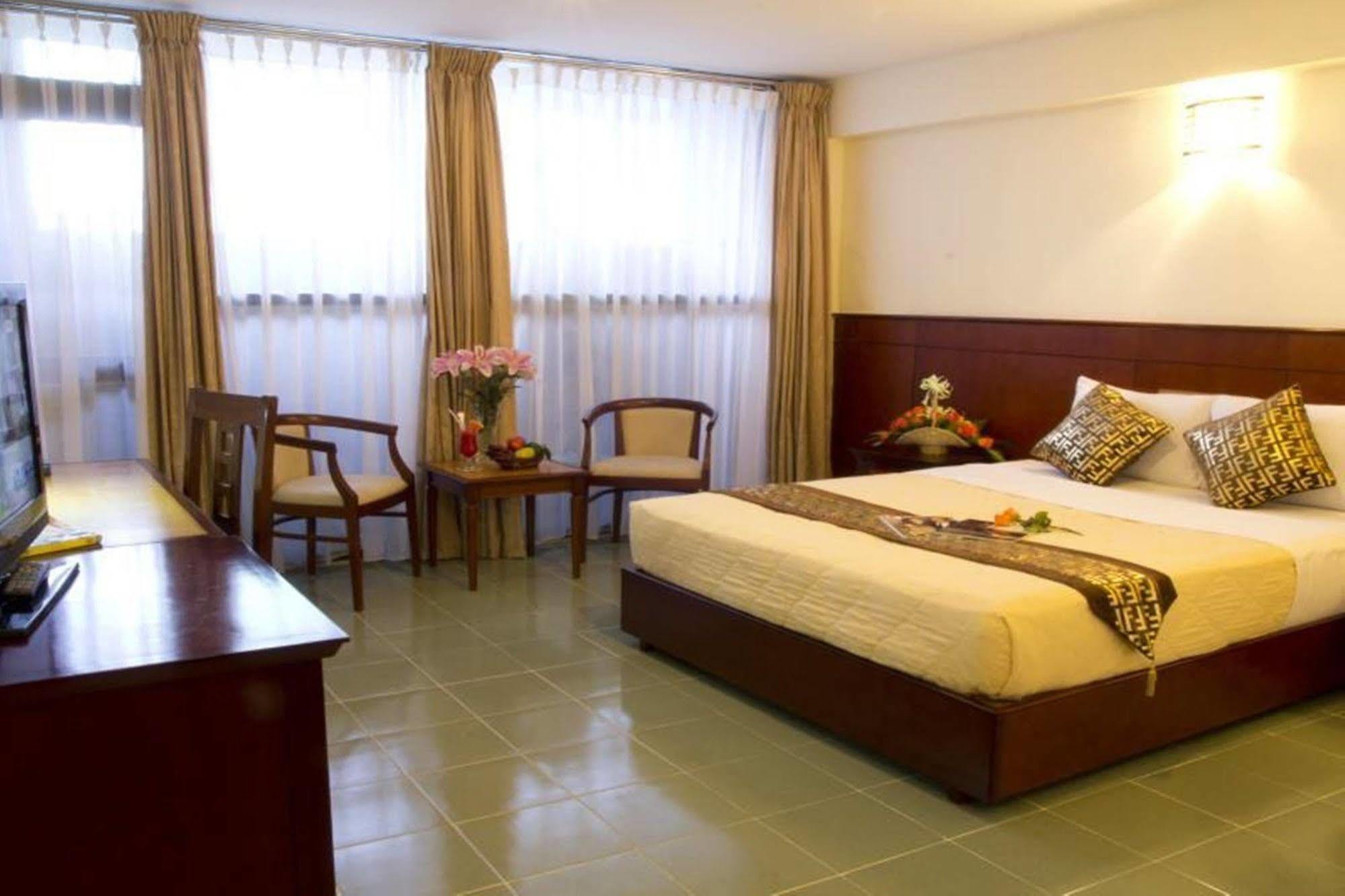 Khách sạn Nhat Ha 2 3*